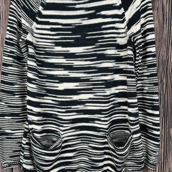 Lucky Brand Knit Sweater- Size Medium - Picture 4 of 5